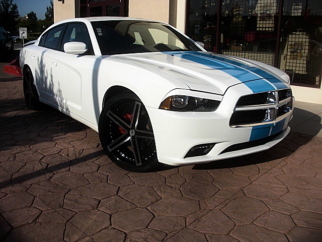 2011chargerWHITE/25e52.JPG