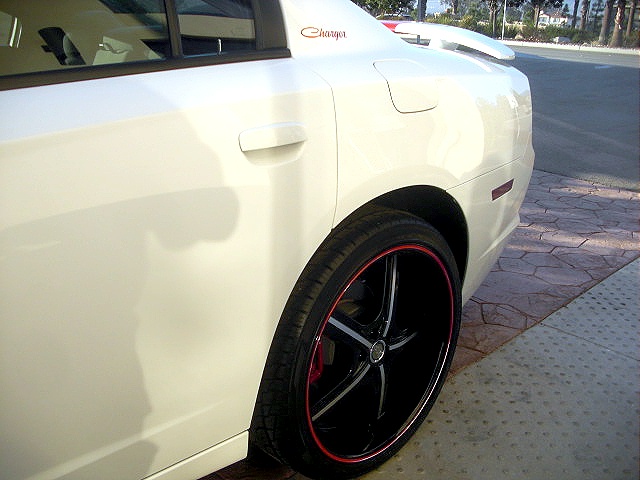 2011chargerWHITE/25kk52.jpg