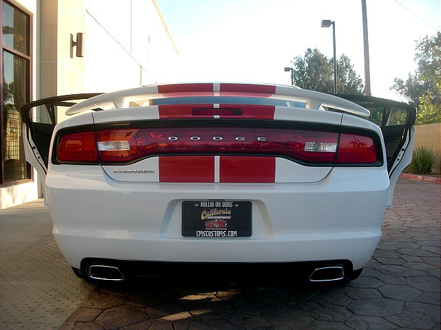2011chargerWHITE/25kk48.jpg