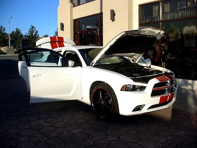 2011chargerWHITE/25kk48.jpg