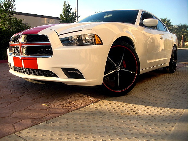 2011chargerWHITE/25kk48.jpg