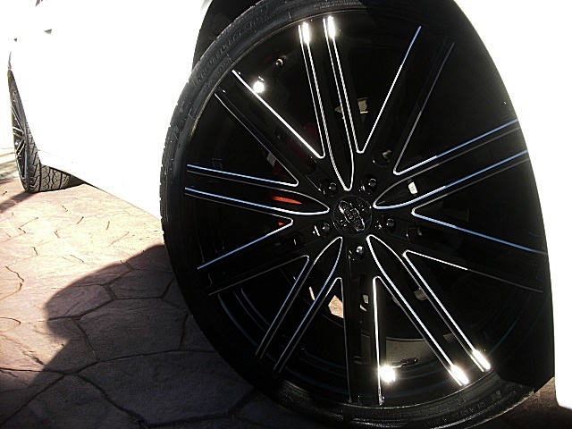 2011chargerWHITE/26a80.JPG