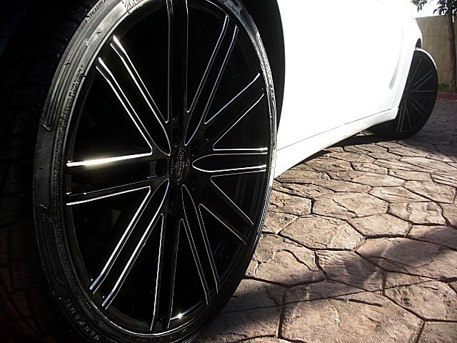 2011chargerWHITE/26a80.JPG