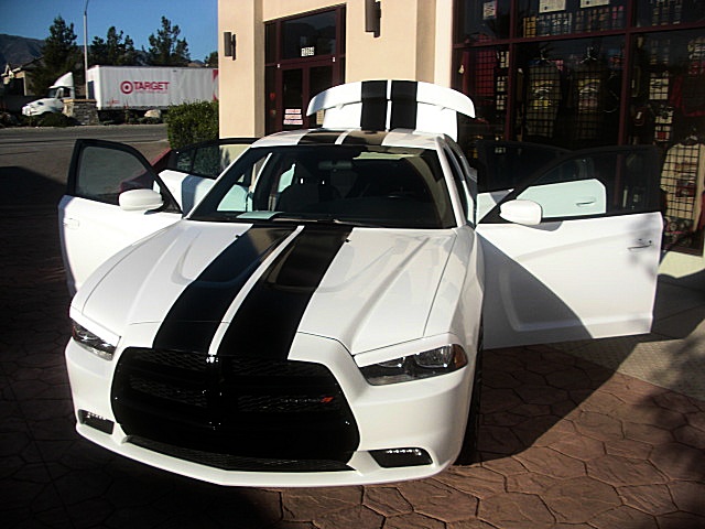 2011chargerWHITE/26a75.JPG
