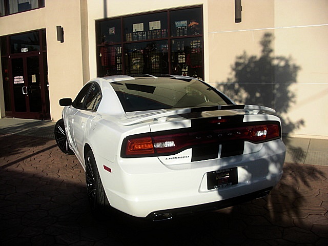 2011chargerWHITE/26a75.JPG