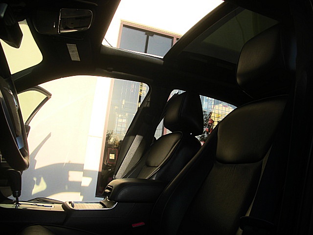 2011hemi300gray/25a63.JPG