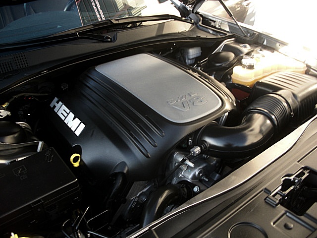 2011hemi300gray/25a63.JPG