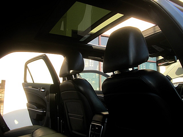 2011hemi300gray/25a63.JPG