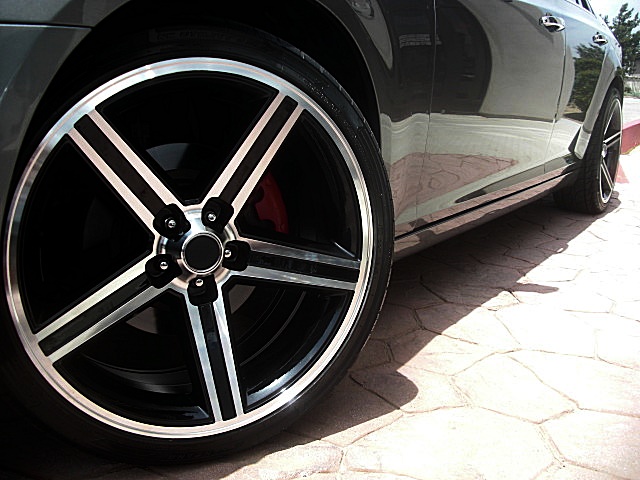 2011hemi300gray/25c26.JPG