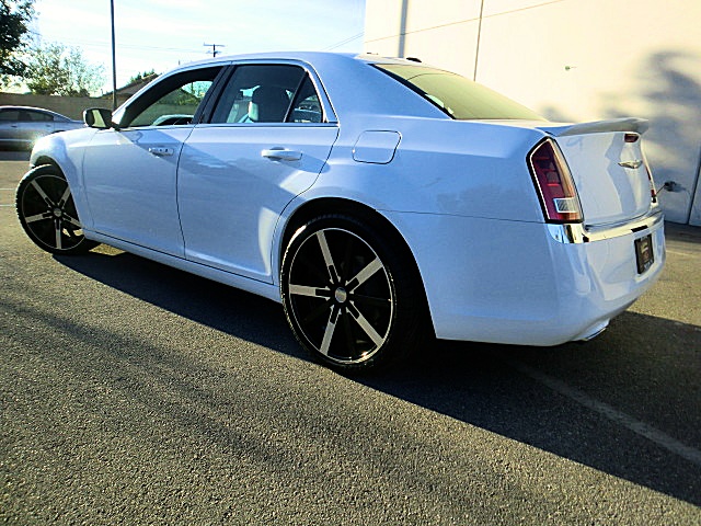 2011up300white/27c25.JPG