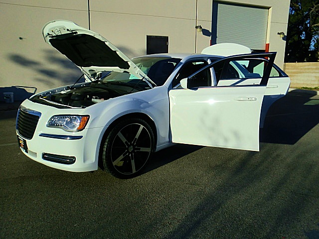 2011up300white/27c25.JPG