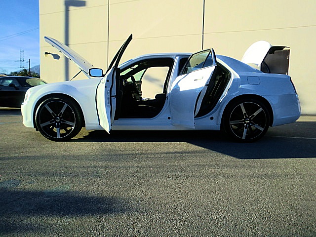 2011up300white/27c25.JPG