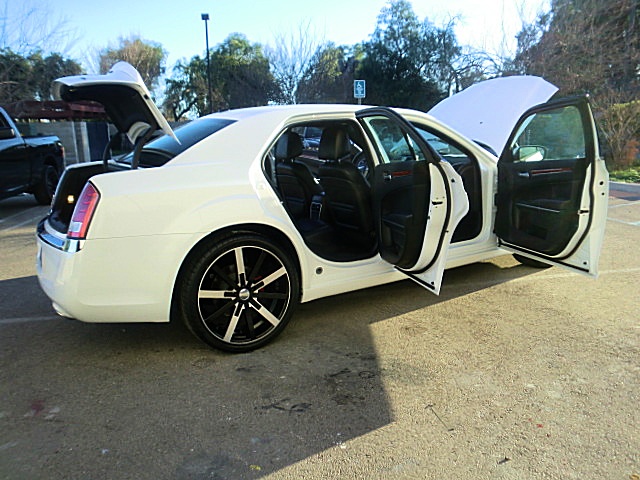 2011up300white/27c25.JPG