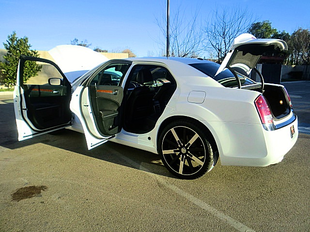 2011up300white/27c25.JPG
