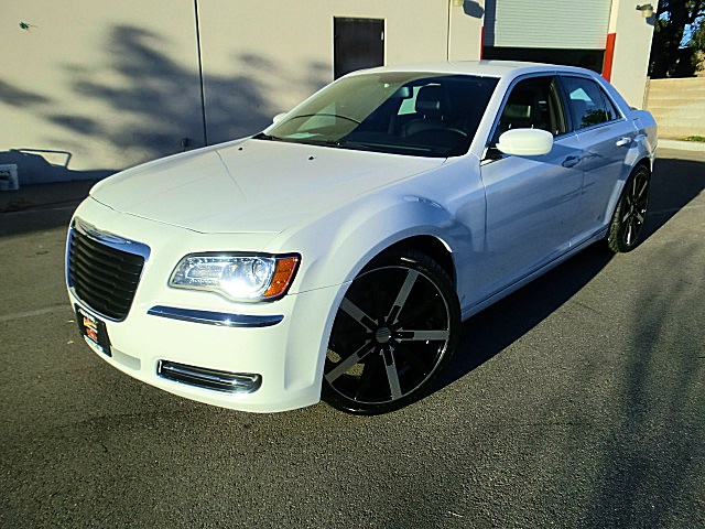 2011up300white/27c25.JPG