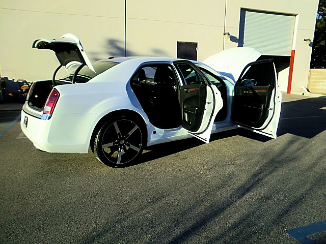 2011up300white/27c25.JPG