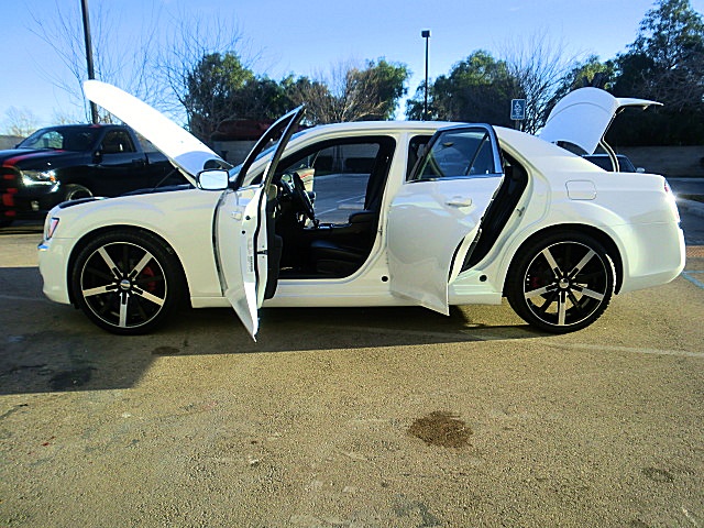 2011up300white/27c25.JPG
