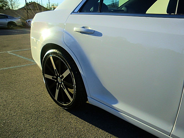 2011up300white/27c32.JPG