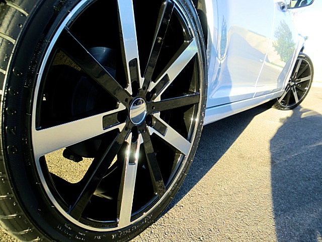 2011up300white/27c32.JPG