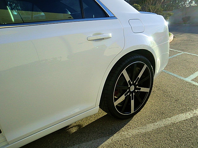 2011up300white/27c32.JPG