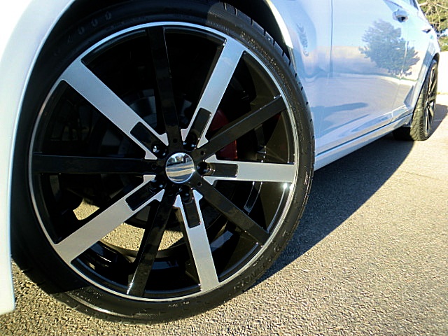 2011up300white/27c32.JPG