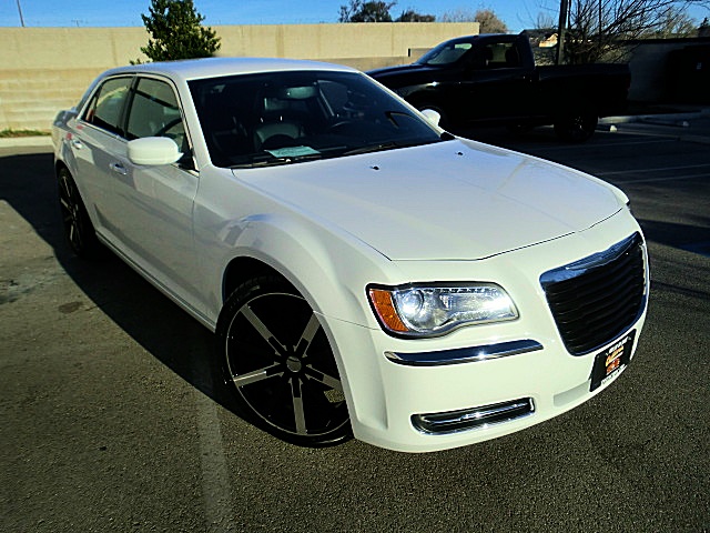 2011up300white/27c25.JPG
