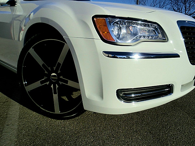 2011up300white/27c32.JPG