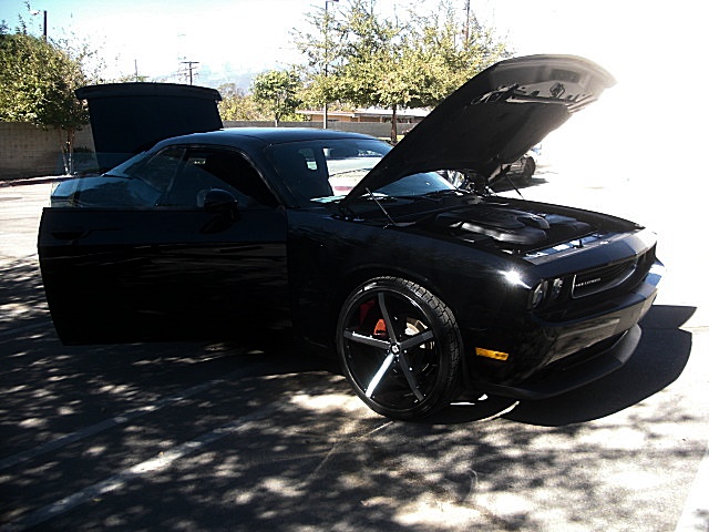 2012ChallengerBLK/25d37a.JPG