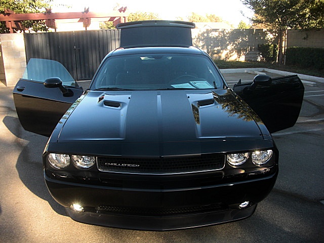 2012ChallengerBLK/25e40a.JPG