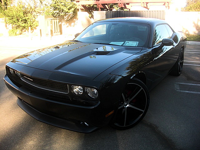 2012ChallengerBLK/25e40a.JPG