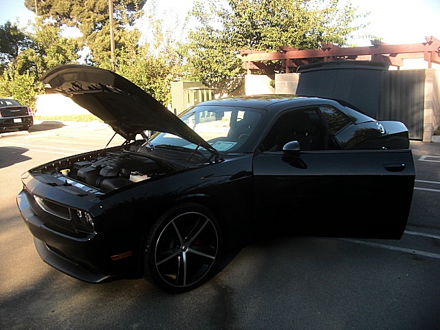 2012ChallengerBLK/25e40a.JPG