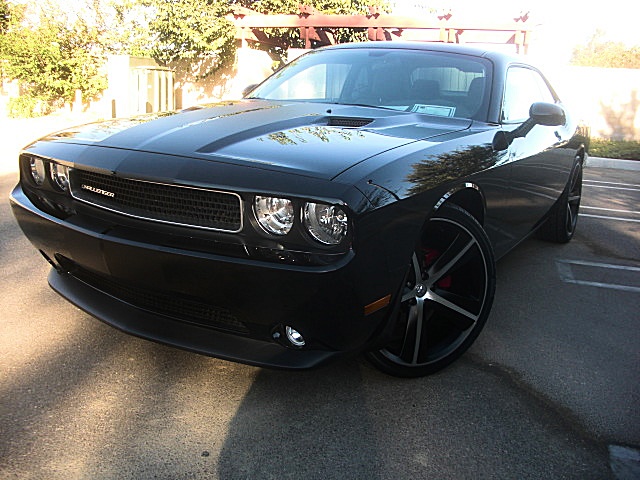 2012ChallengerBLK/25e40a.JPG
