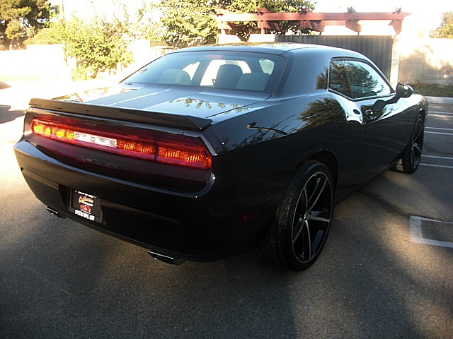 2012ChallengerBLK/25e40a.JPG