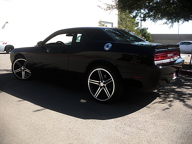 2012ChallengerBLK/27a49.JPG