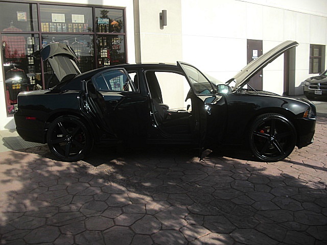 2012ChargerBLk/23b33.JPG