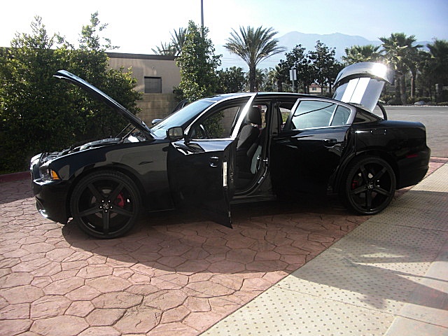 2012ChargerBLk/23b33.JPG