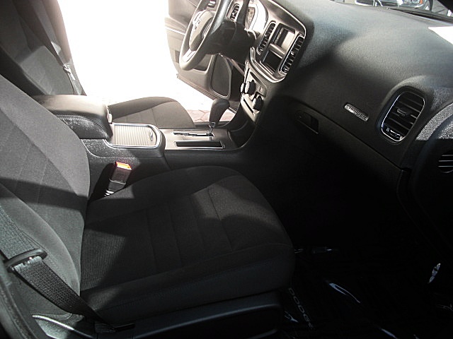 2012ChargerBLk/23b36.JPG