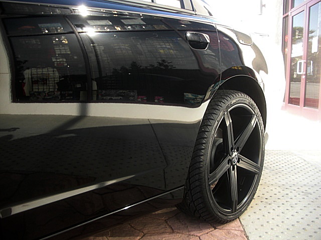 2012ChargerBLk/23b36.JPG
