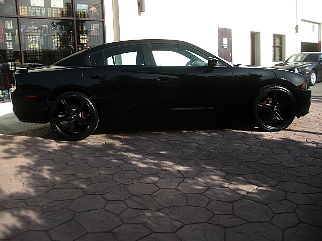 2012ChargerBLk/23b33.JPG