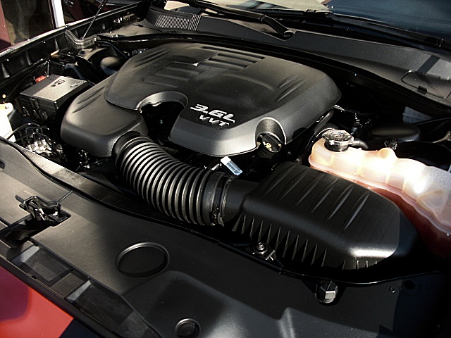 2012ChargerBLk/25a53.JPG