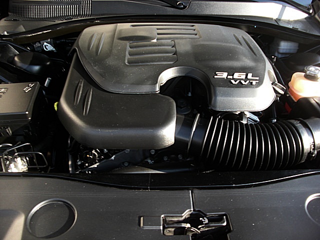 2012ChargerBLk/25a53.JPG