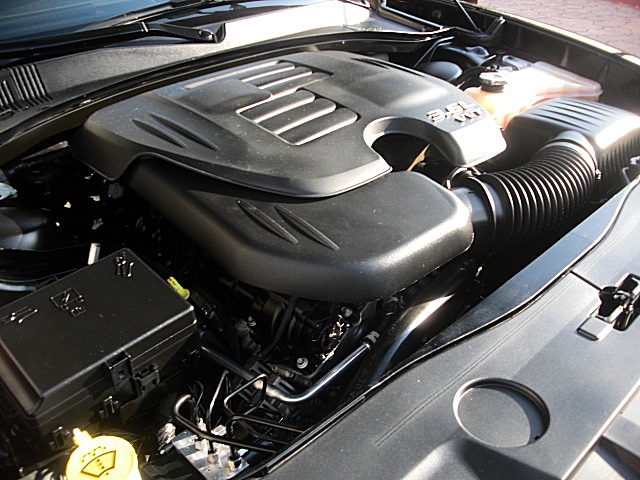 2012ChargerBLk/25a53.JPG