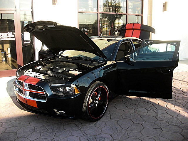 2012ChargerBLk/25a48.JPG