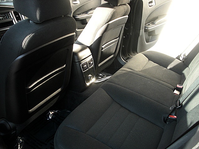 2012ChargerBLk/25a53.JPG