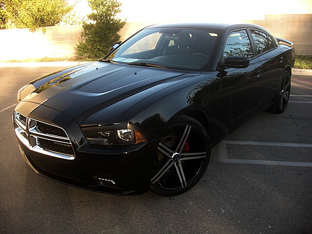 2012ChargerBLk/25x20.JPG