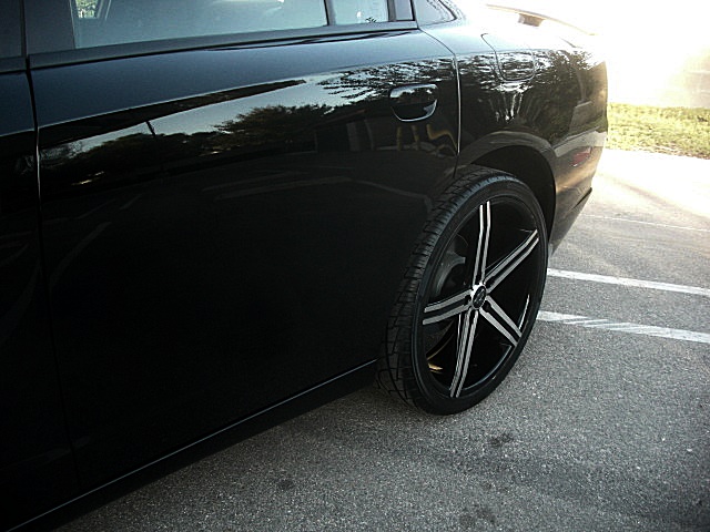 2012ChargerBLk/25x19.JPG