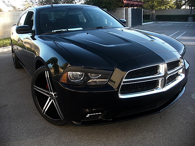 2012ChargerBLk/25x20.JPG