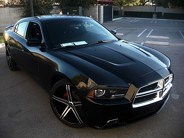 2012ChargerBLk/25x20.JPG