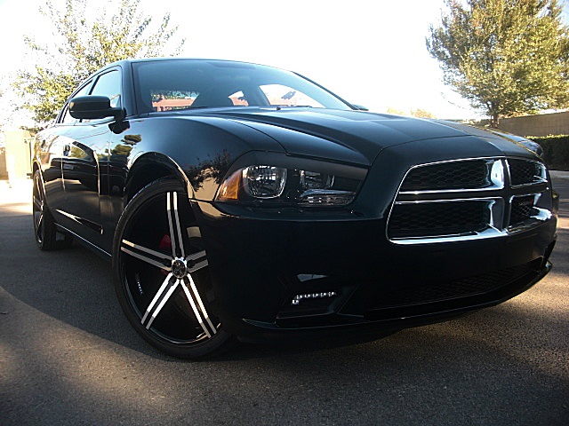2012ChargerBLk/25x16.JPG