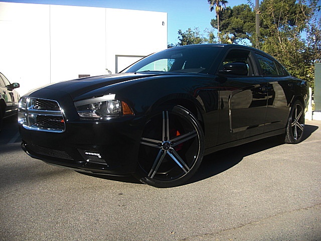 2012ChargerBLk/25x20.JPG